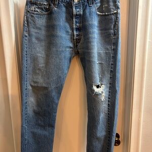 Re/Done Blue Distressed Women's Ankle Crop Button Fly Jeans. Size 30.
